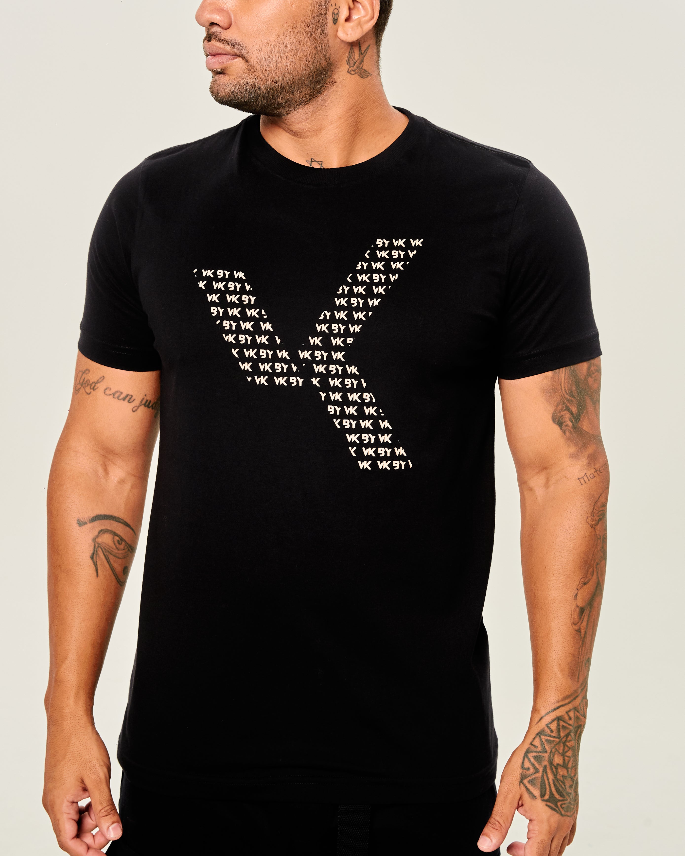 Camiseta VK by VK Icon Lettering