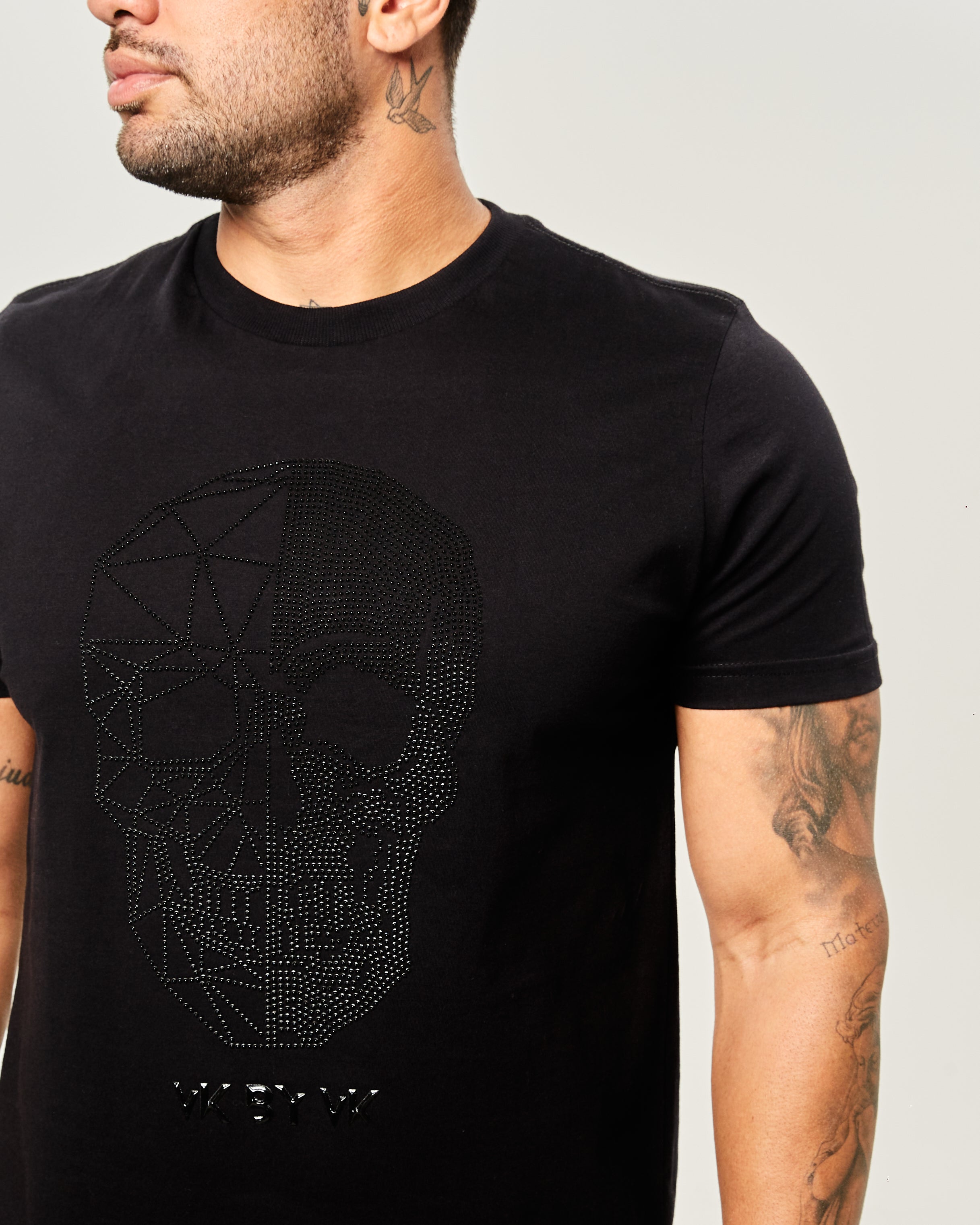 Camiseta VK by VK Luxe Pin Skull